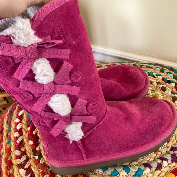UGG Pink Suede Bow Boots - Picture 2 of 6
